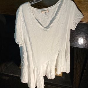 Anthropology.White eri and ali. Cute with leggings. Long.